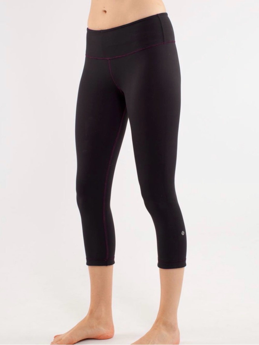 Lululemon Wunder Under Crop *Reversible Size 6 - Picture 2 of 8